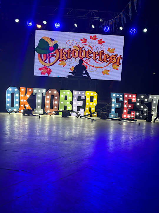 Sport & Freizeit Seaden Corolla Hotel