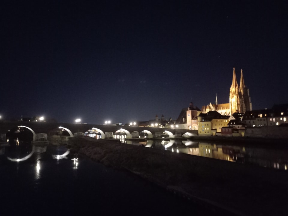 Ausblick Sorat Insel Hotel Regensburg