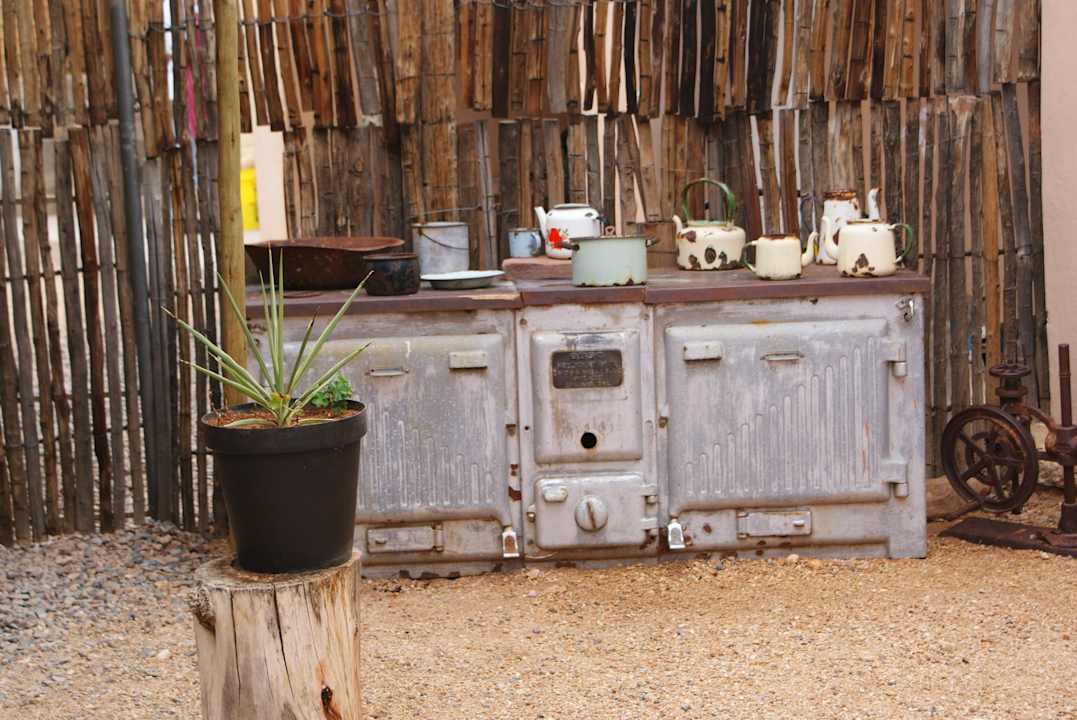 Nettes Detail im Innenhof Bahnhof Hotel Aus