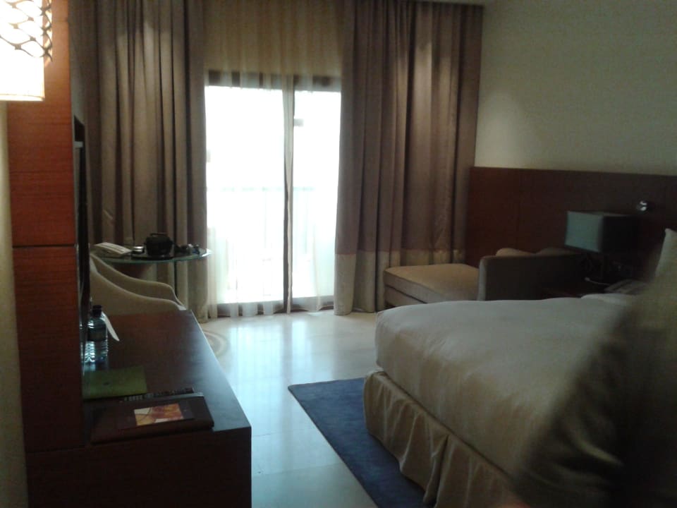 Geräumiges Doppelzimmer DoubleTree by Hilton Resort & Spa Marjan Island