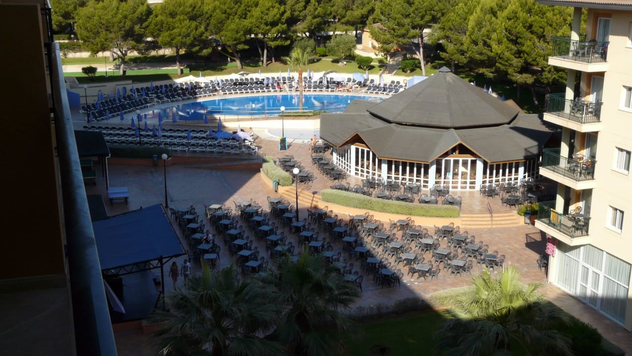 Blick auf Innenhof und Pool Aparthotel Can Picafort Palace
