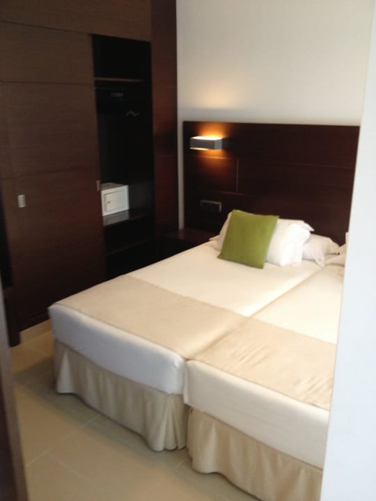 Bett Junior Suite Las Gaviotas Suites Hotel
