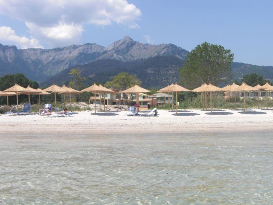 Blick vom Meer auf den Strand und die Anlage Alexandra Golden Boutique - Adults only