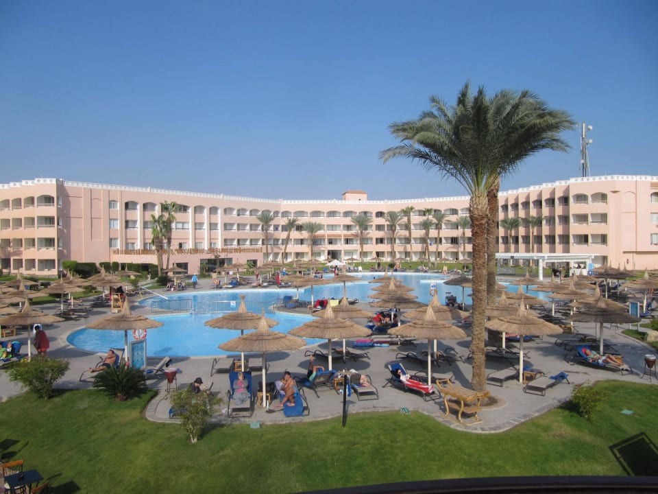 Beheizter Pool Beach Albatros Resort