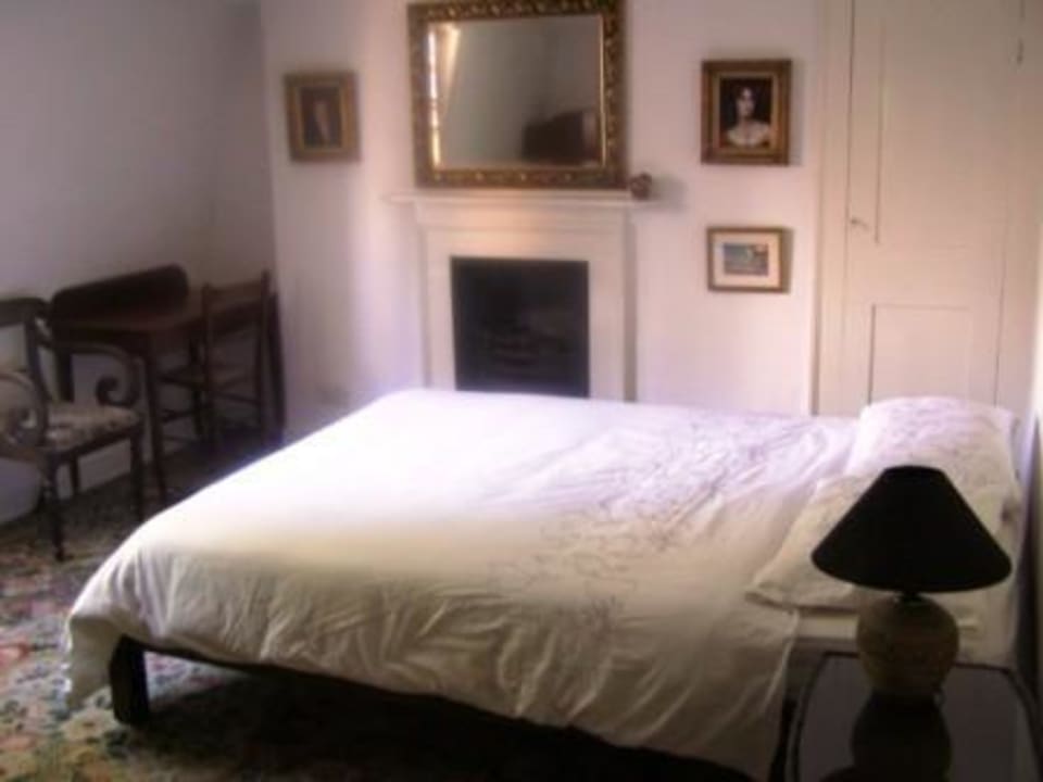 Room 1811 Georgian Town House