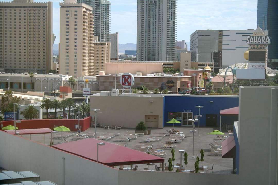 Blick aus dem Zimmerfenster  The STRAT Hotel, Casino and SkyPod