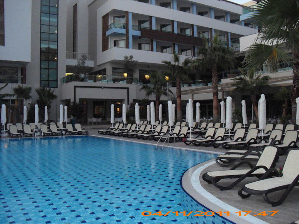 Pool Port Side Resort Hotel