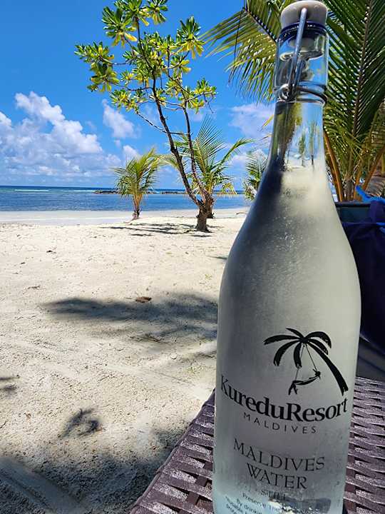 Strand Kuredu Island Resort & Spa