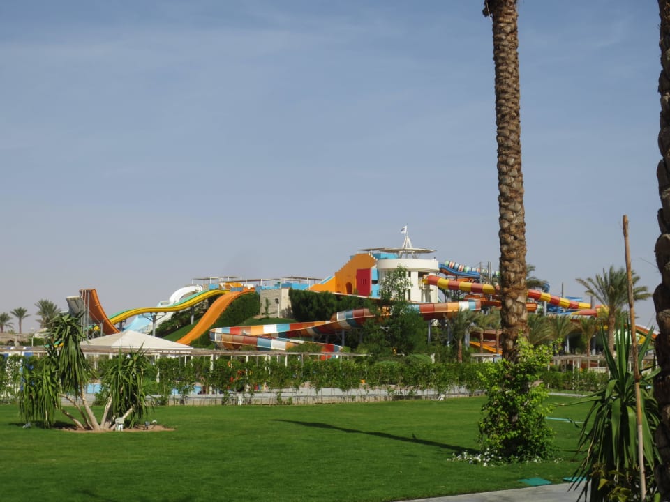 Der Wasserpark aus Sicht vom Hotel aus Jaz Aquaviva