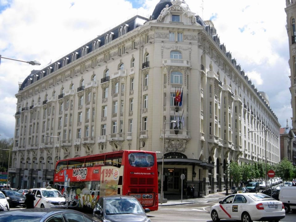 Street view The Westin Palace, Madrid