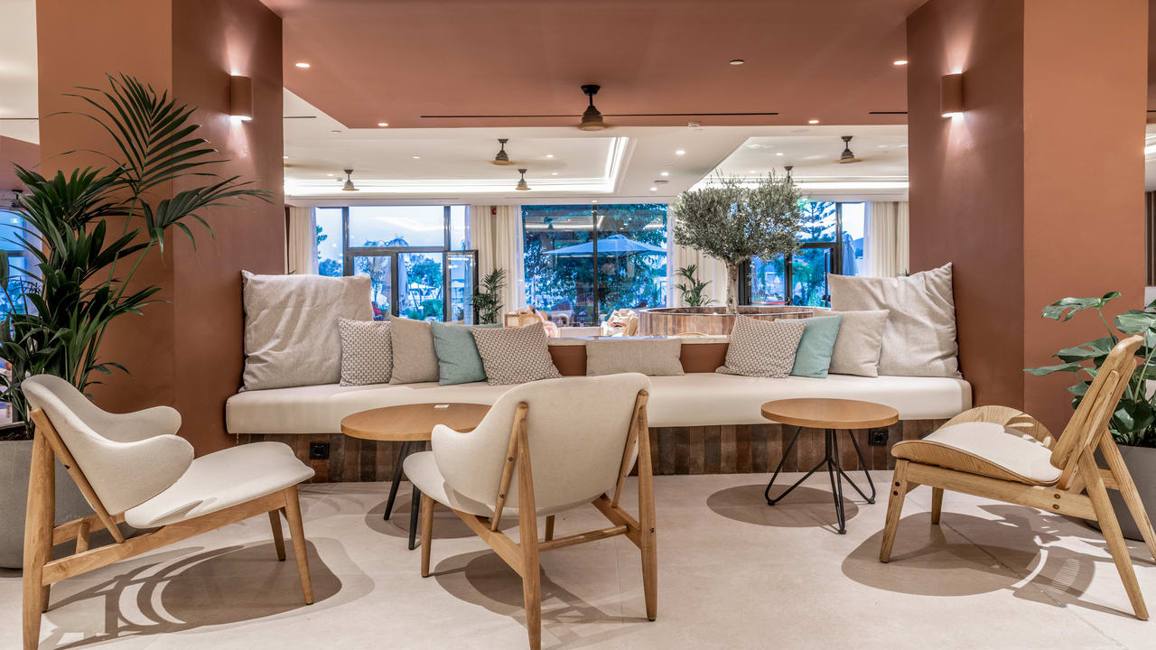 Gastro Domes Aulūs Zante, Autograph Collection