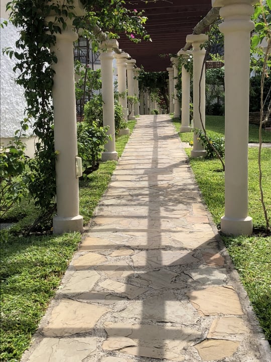 Gartenanlage Neptune Village Beach Resort & Spa