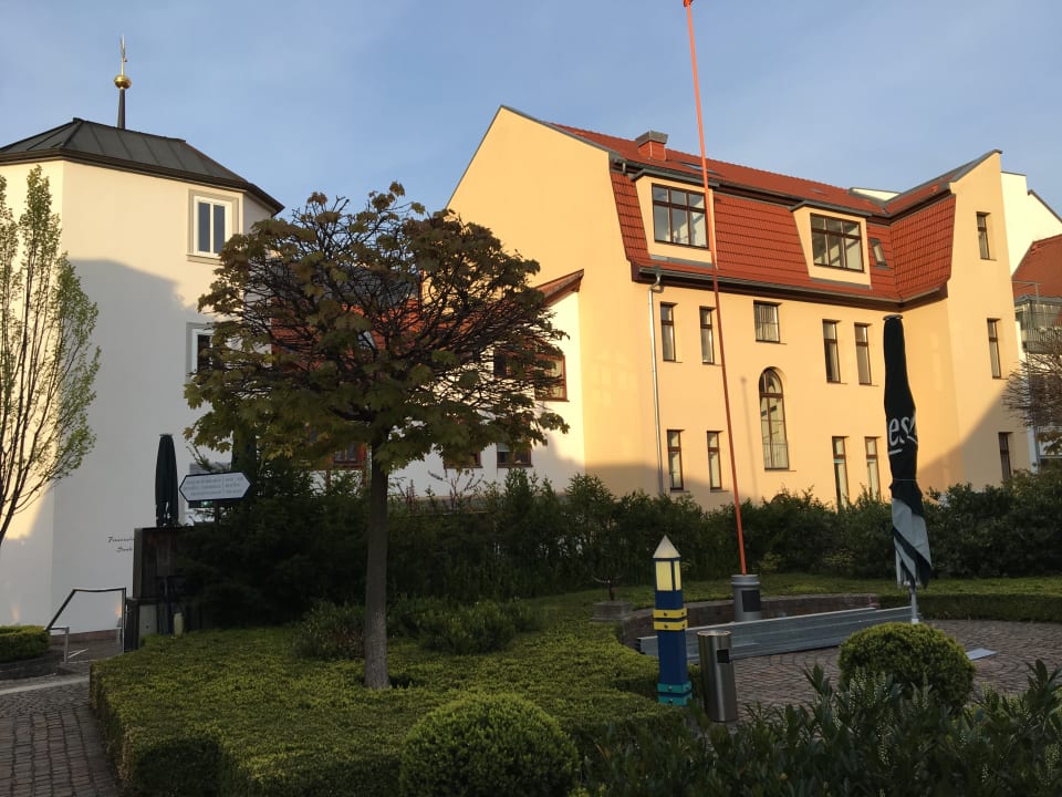 Außenansicht Hotel Alma Am Anger