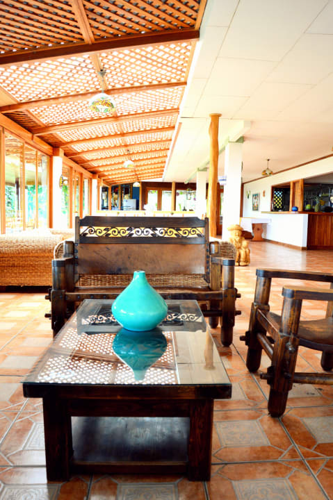 Lobby Hotel Guayabo Lodge