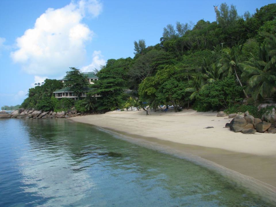 Strand The Coco de Mer Hotel & Black Parrot Suites