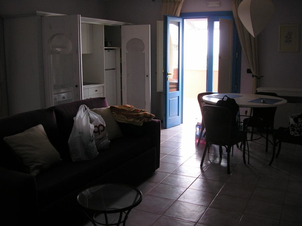 Wohnraum mit Küche VOI Marsa Siclà Essentia