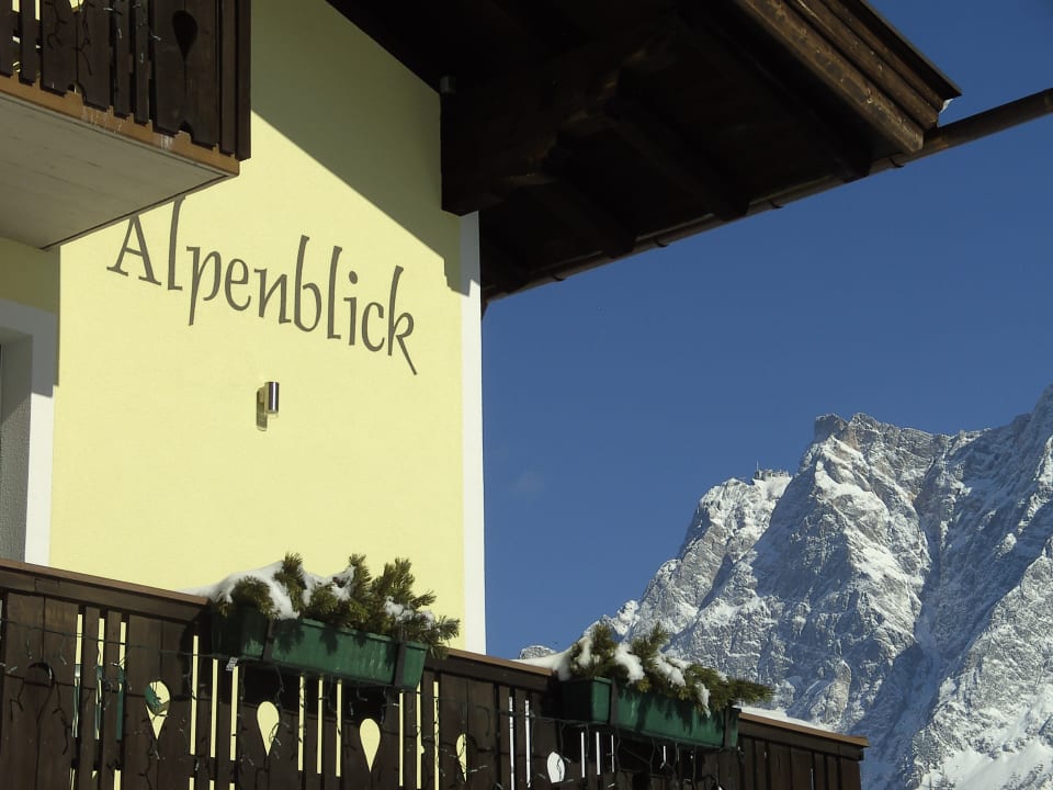 Außenansicht B&B Gästehaus Alpenblick Lermoos
