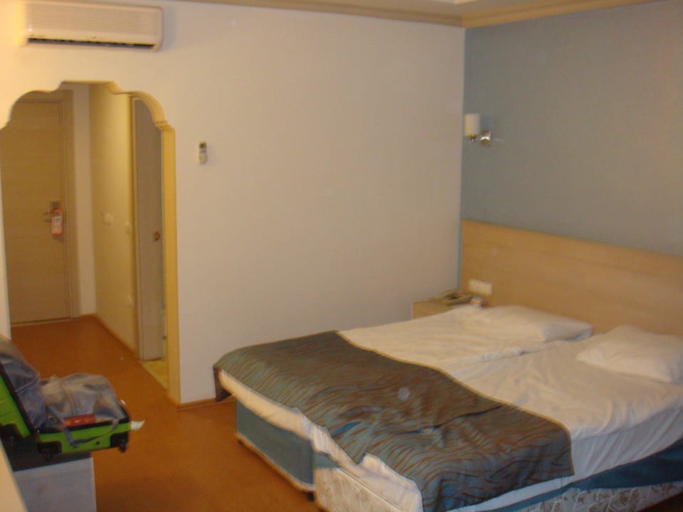 Ersatzzimmer bei Anreise wegen Überbuchung FUN&SUN Smart Hane Sun Hotel