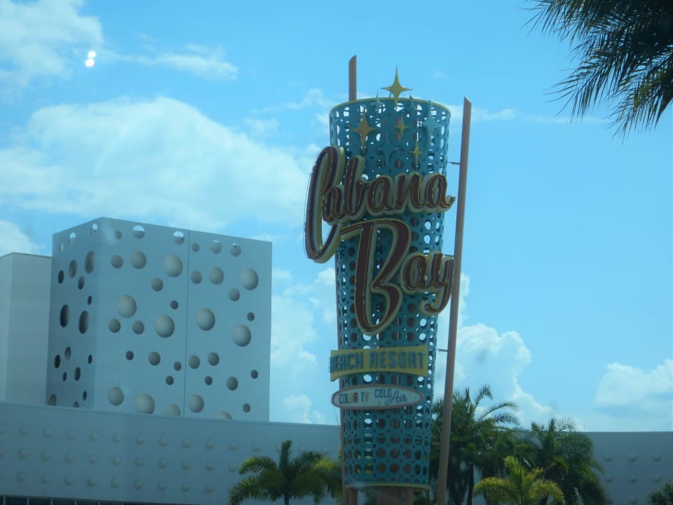 Zufahrt zum Hotel Universal's Cabana Bay Beach Resort