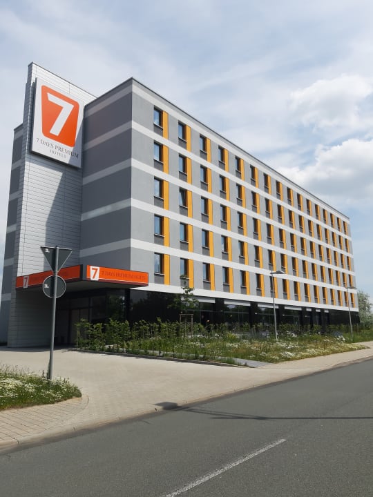 Außenansicht Campanile Leipzig Halle Airport