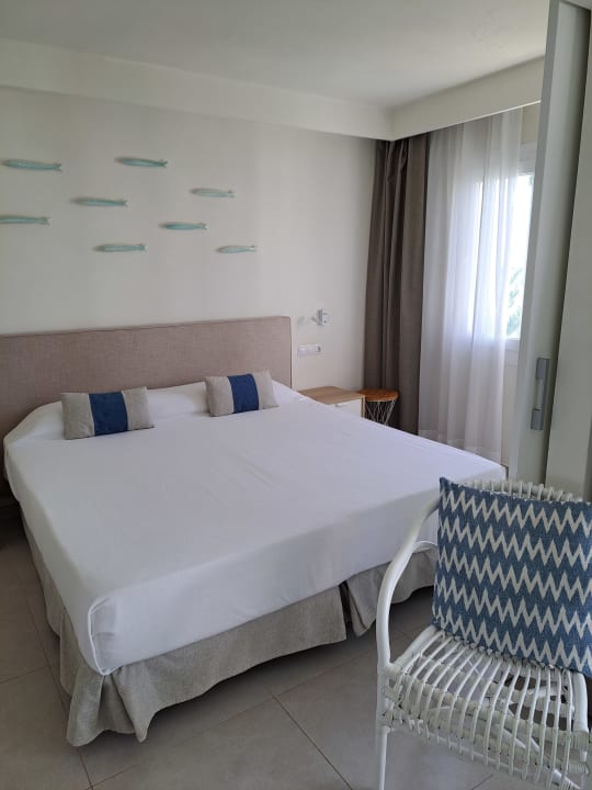 Zimmer FERGUS Style Carema Beach