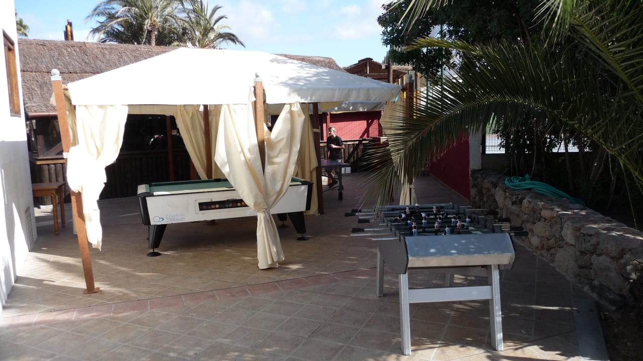 1 Billardtisch und ein Tischkicker =Sportangebot HL Miraflor Suites Hotel