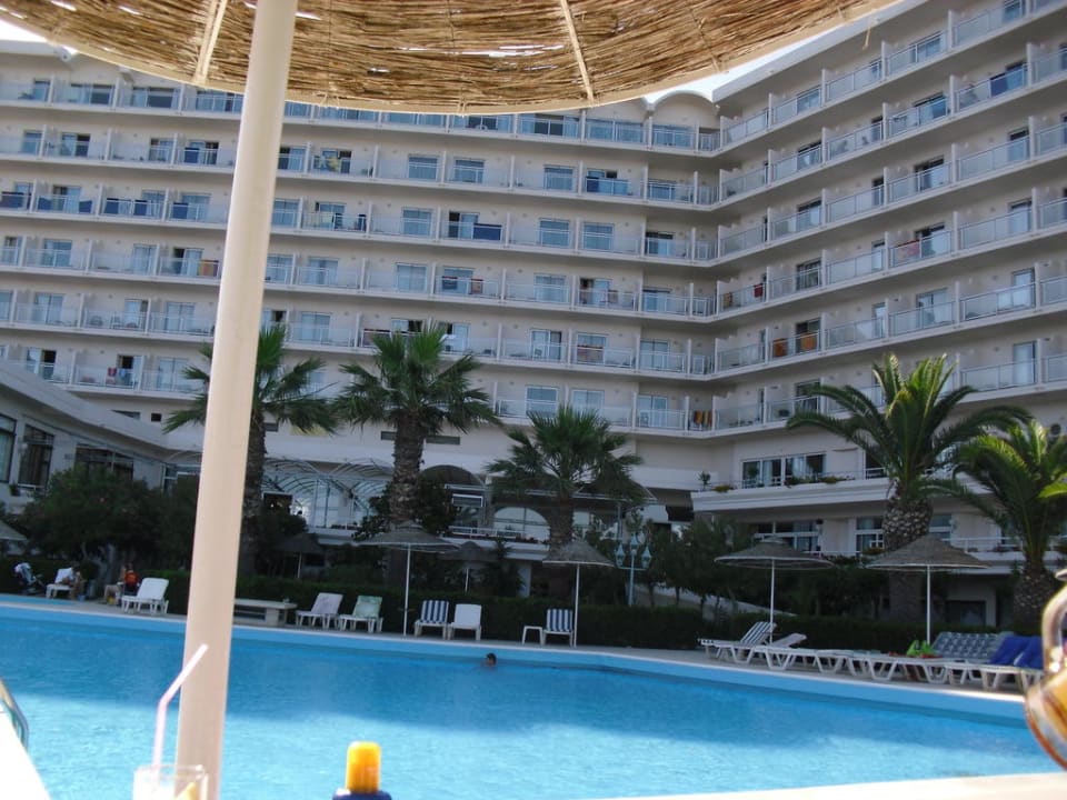 Am Pool Pegasos Deluxe Beach Hotel