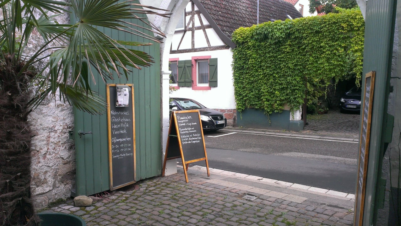 Hof Rebstöckel Gästehaus WeinHof & Vinothek