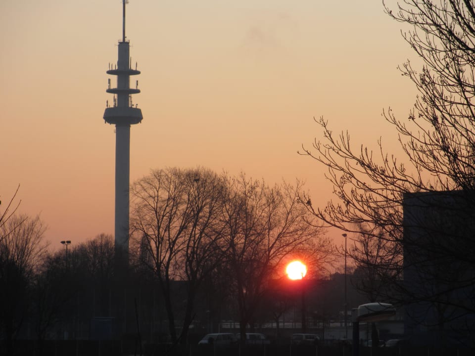 Sonnenaufgang H+ Hotel Bochum