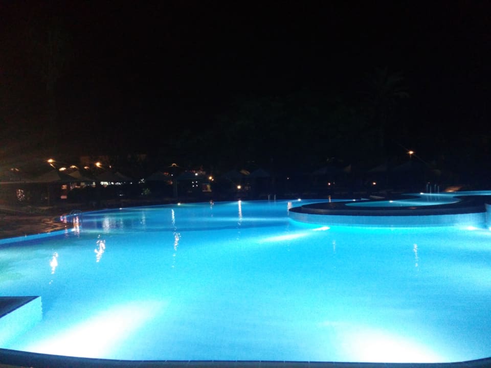 Pool Belconti Resort Hotel