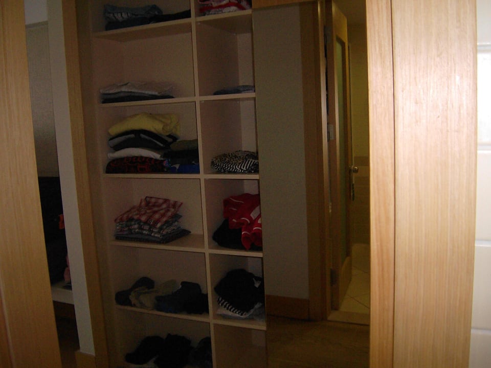 Schrank mit viel Stauraum Sherwood Exclusive Lara
