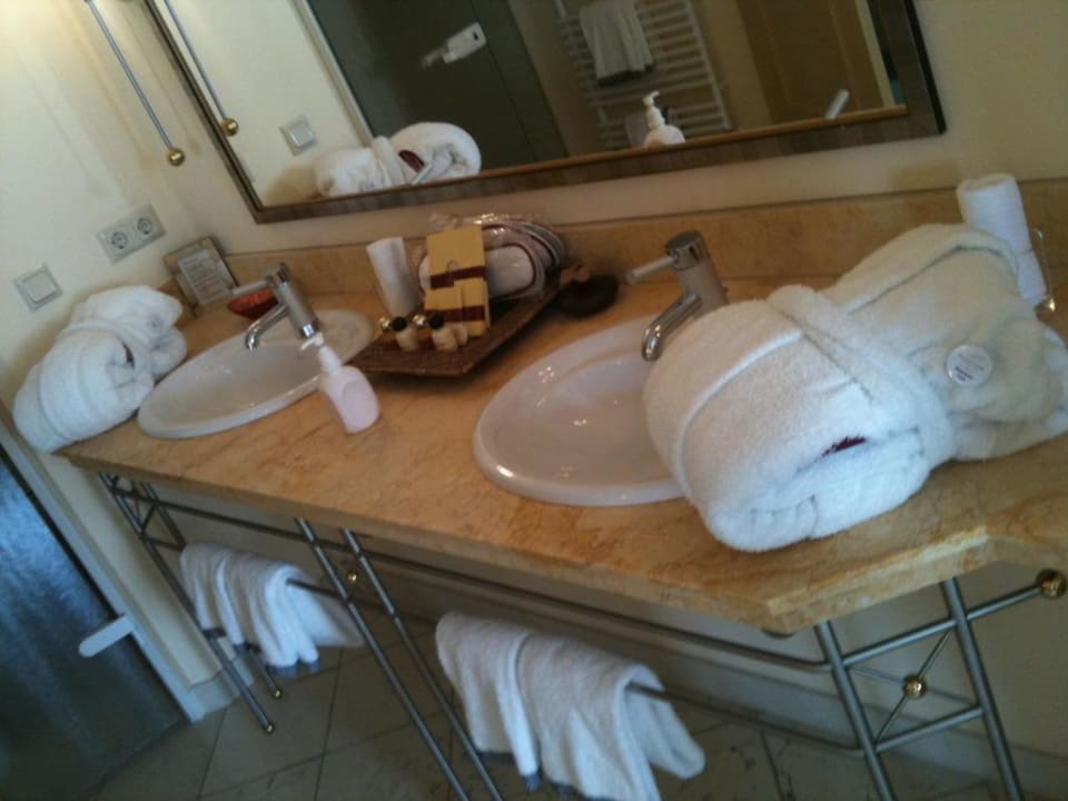 Toskana Zimmer, schönes Bad Romantischer Winkel RoLigio® & Wellness Resort