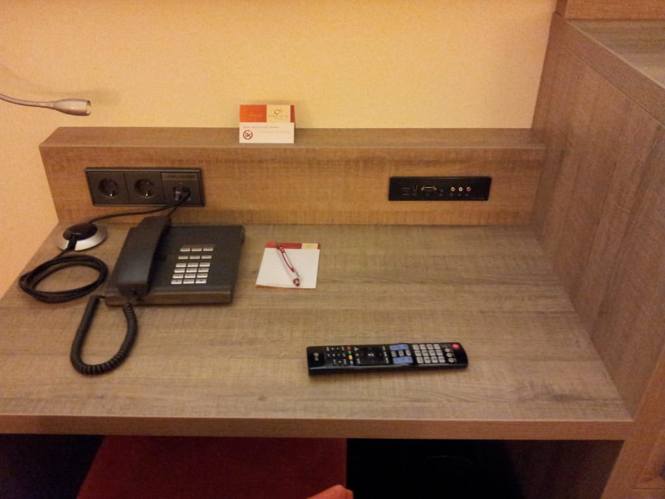 Anschlüsse für Laptop etc. HANSE HOTEL Attendorn