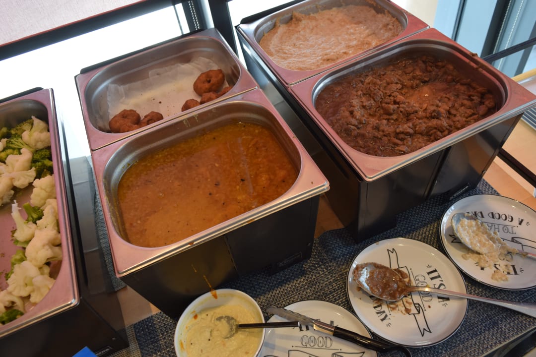 Gastro Hampton by Hilton Dubai Al Seef