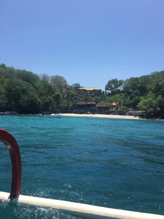 Mit dem Hotelboot zu einer anderen Bucht Nusa Indah Bungalows & Villa