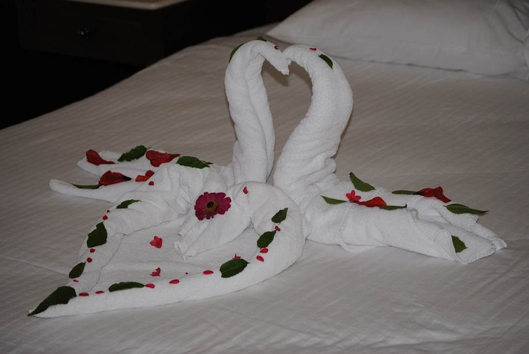 Wunderschönes Bett Pickalbatros Alf Leila Wa Leila Resort - Neverland Hurghada