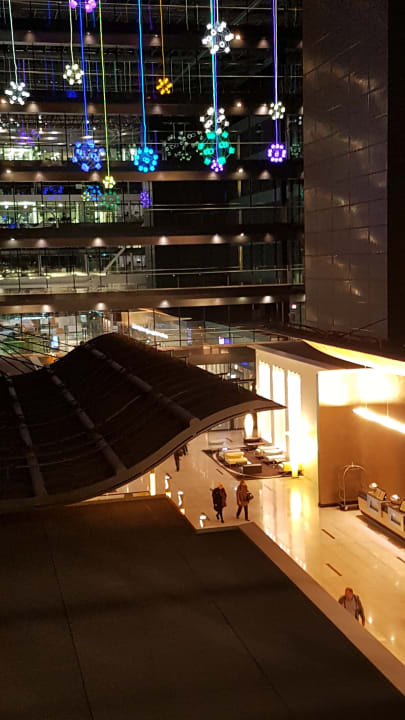 Lobby Hilton Frankfurt Airport