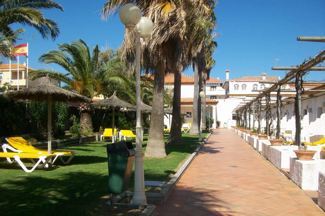 Weg zur Rezeption Hotel Playa de la Luz