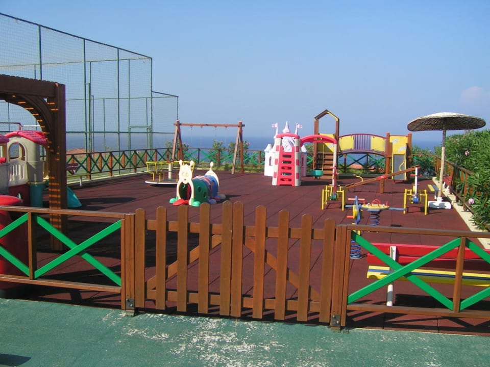 2. Spielplatz Hotel Kalithea Mare Palace