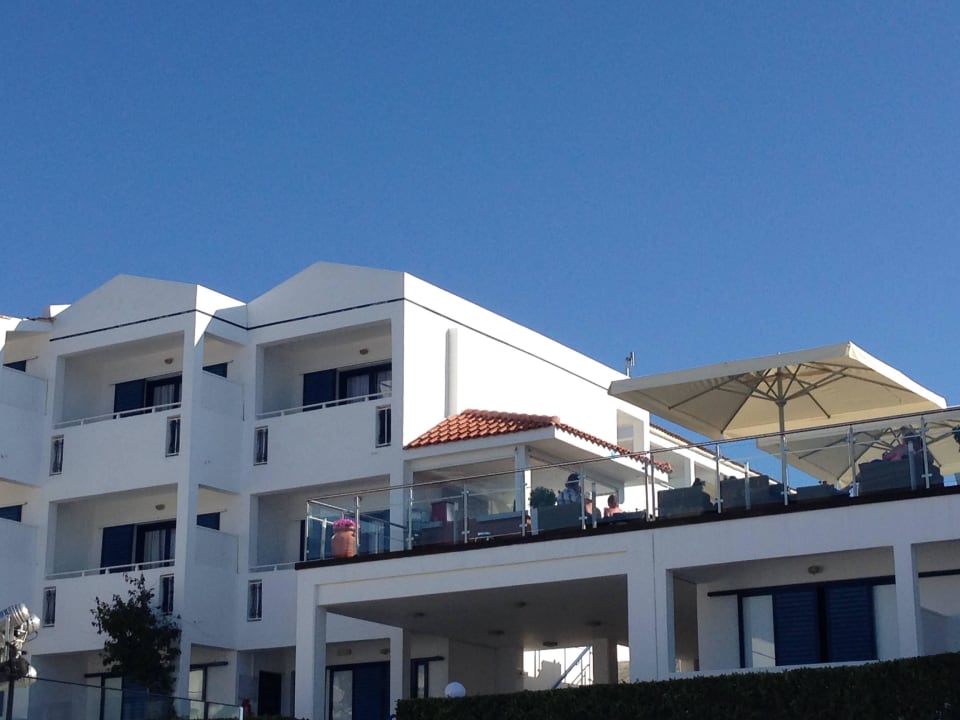 Gebäude und Blue Bar AluaSoul Zakynthos - Adults only