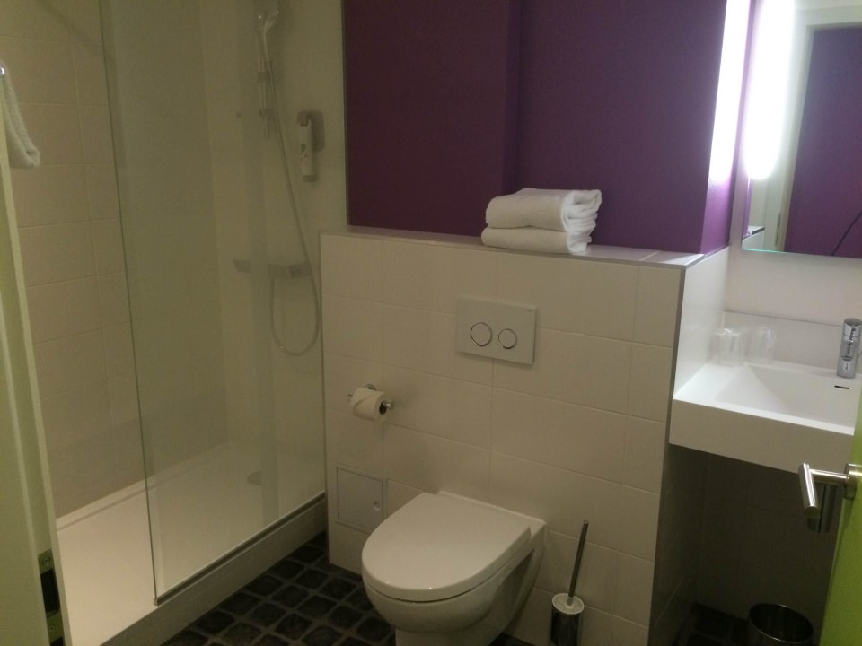 Bathroom ibis Styles Hotel Strasbourg Centre Petite France