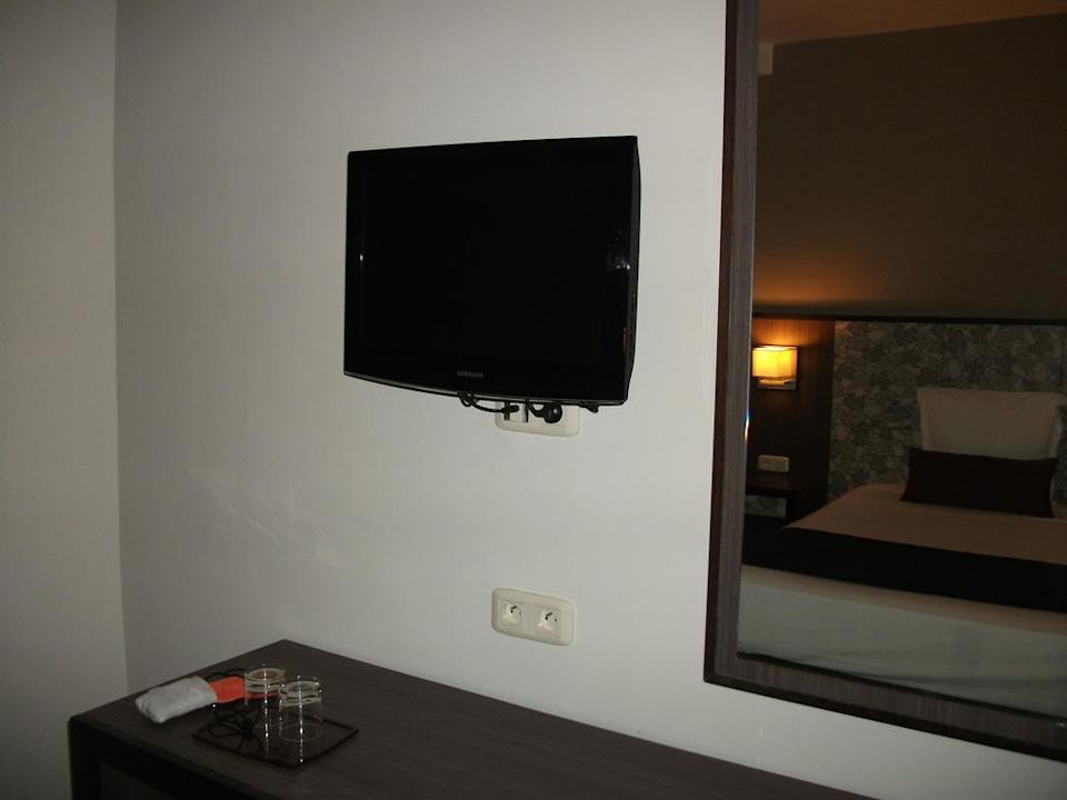 Fernseher Hotel Rosa Beach