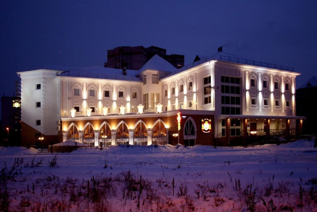 Фасад Hotel Prince Vladimir / Князь Владимир