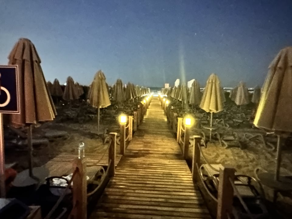 Strand Side Sunport Hotel & Spa