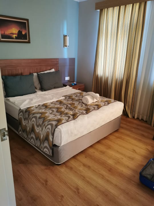 Zimmer Side Village Hotel