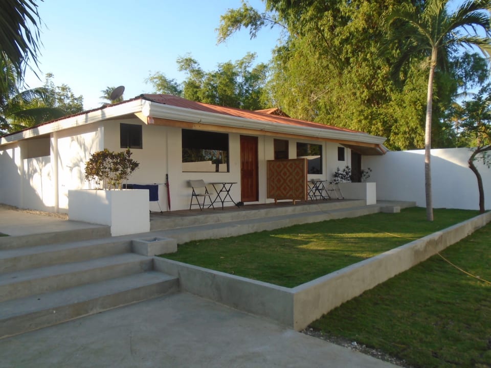Außenansicht Parrot Resort Moalboal