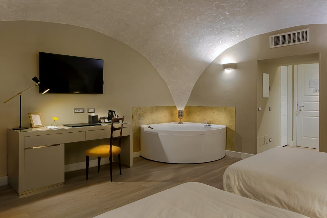 Zimmer Caruso Place Boutique and Wellness Suite