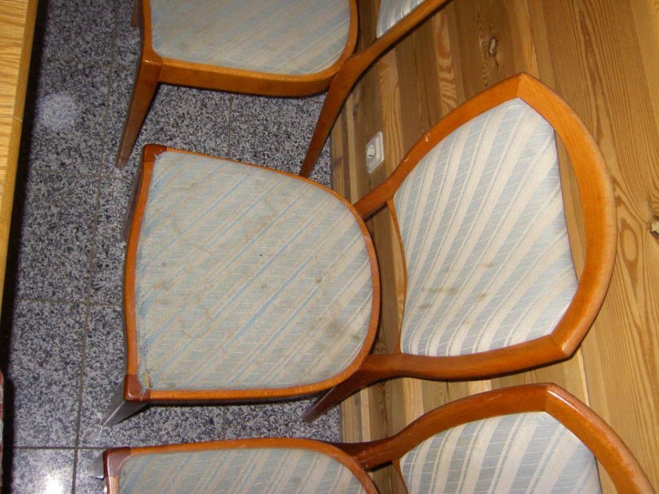 Das war noch der saubere Stuhl! Hotel Ferienpark Merkelbach