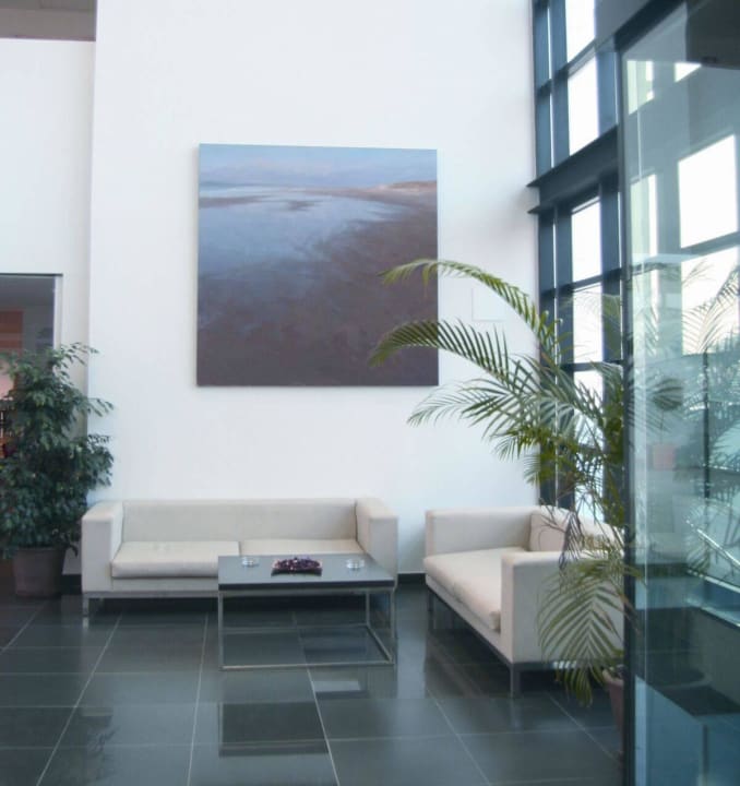 Hall Garbi Costa Luz