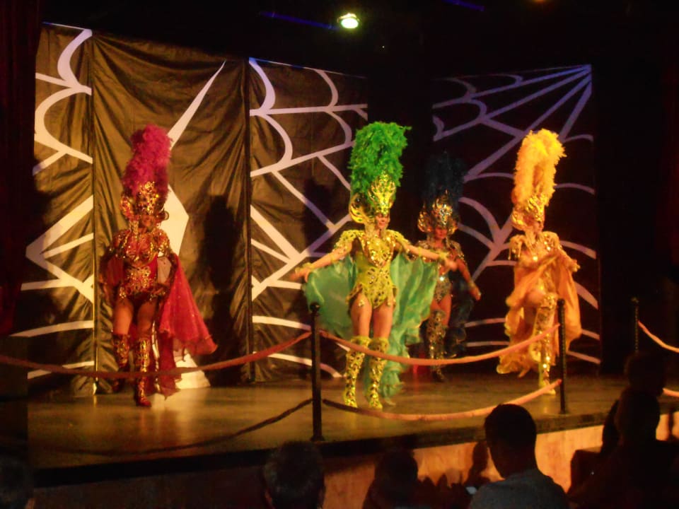 Show Trendy Palm Beach (Adults Only, 16+)